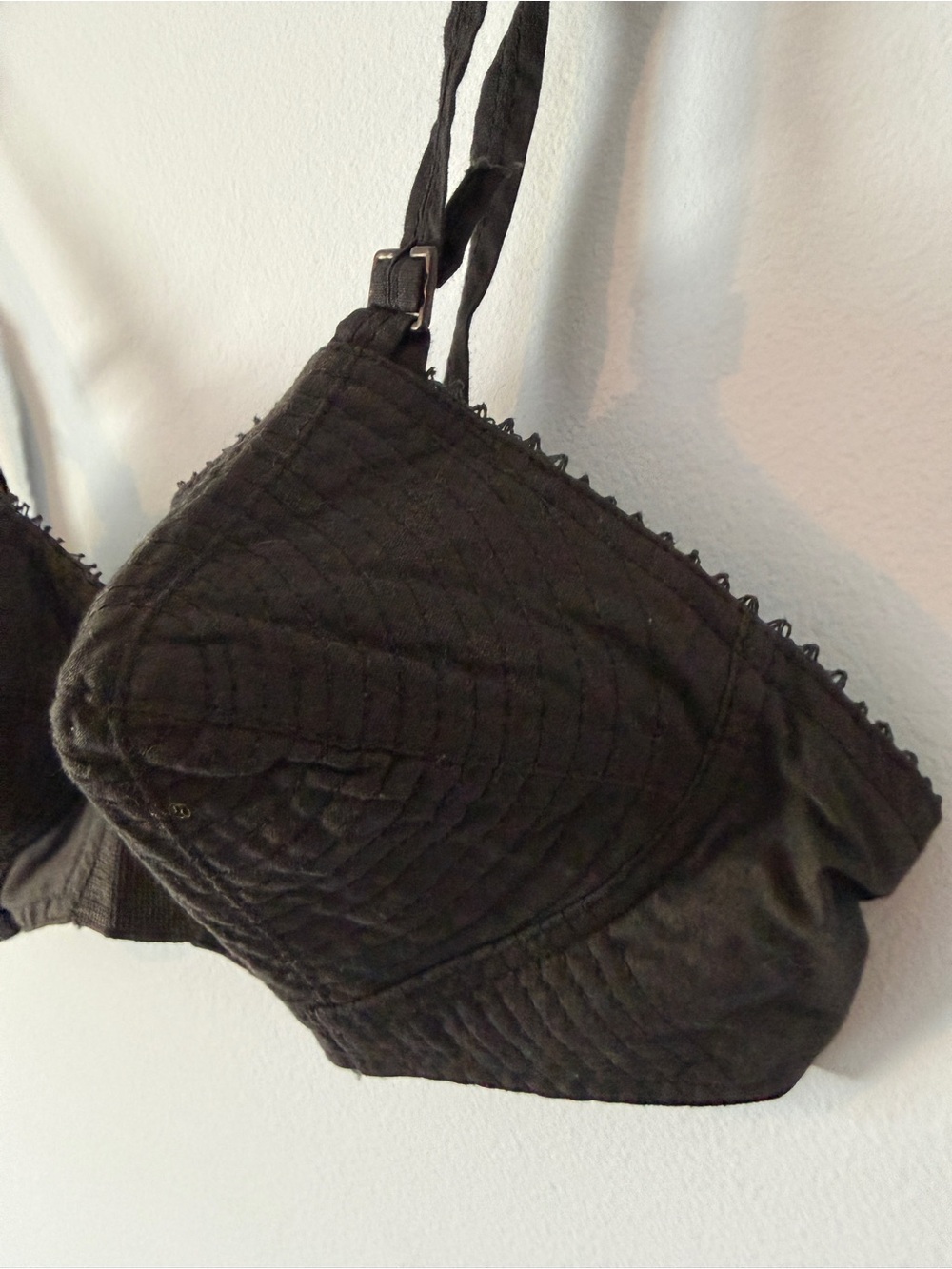 Vintage Bullet Bra with Textured Cups - Picture 5 of 5